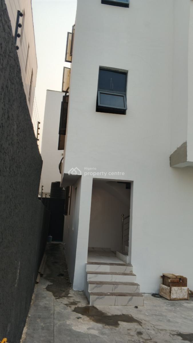 Luxury 3 Bedroom Flat with Bq, Off Admiralty, Lekki Phase 1, Lekki, Lagos, Flat / Apartment for Rent