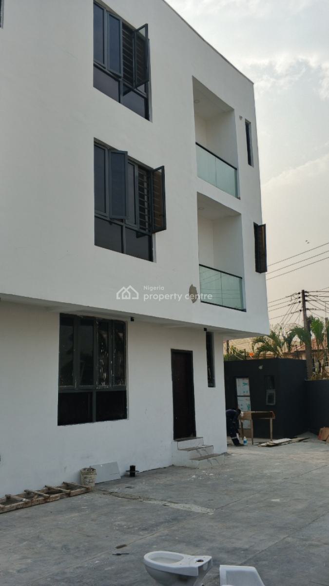 Luxury 3 Bedroom Flat with Bq, Off Admiralty, Lekki Phase 1, Lekki, Lagos, Flat / Apartment for Rent
