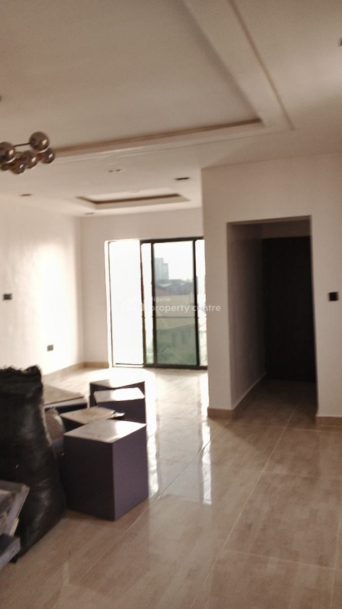 Luxury 3 Bedroom Flat with Bq, Off Admiralty, Lekki Phase 1, Lekki, Lagos, Flat / Apartment for Rent