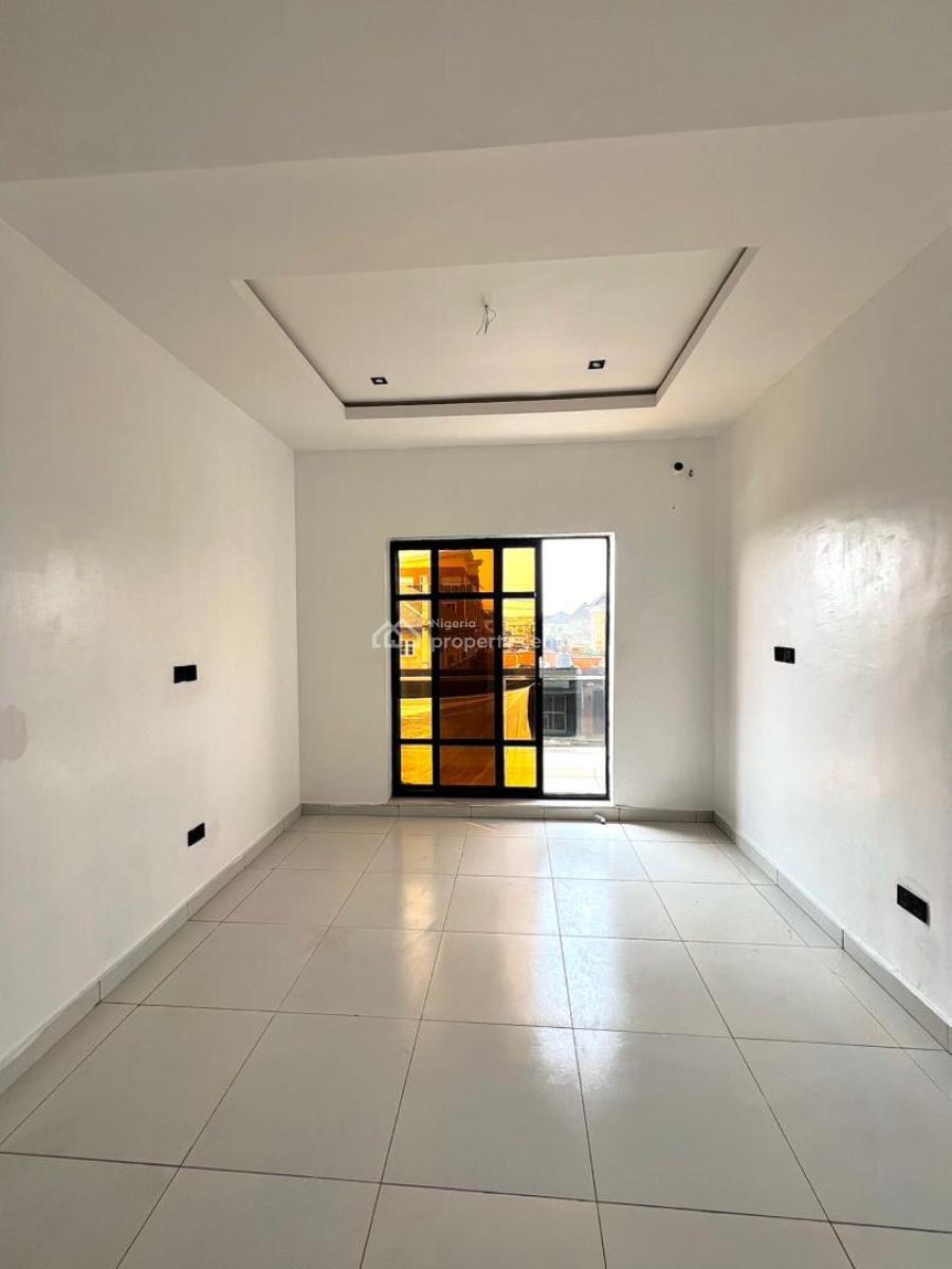 Spacious 2-bedroom Apartment with Elevator, Swimming Pool, Ologolo, Lekki, Lagos, House for Sale