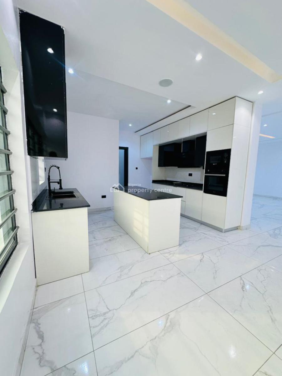 Neatly Built 3 Bedrooms Apartment with Elevator, Lekki Phase 1, Lekki, Lagos, Flat / Apartment for Rent