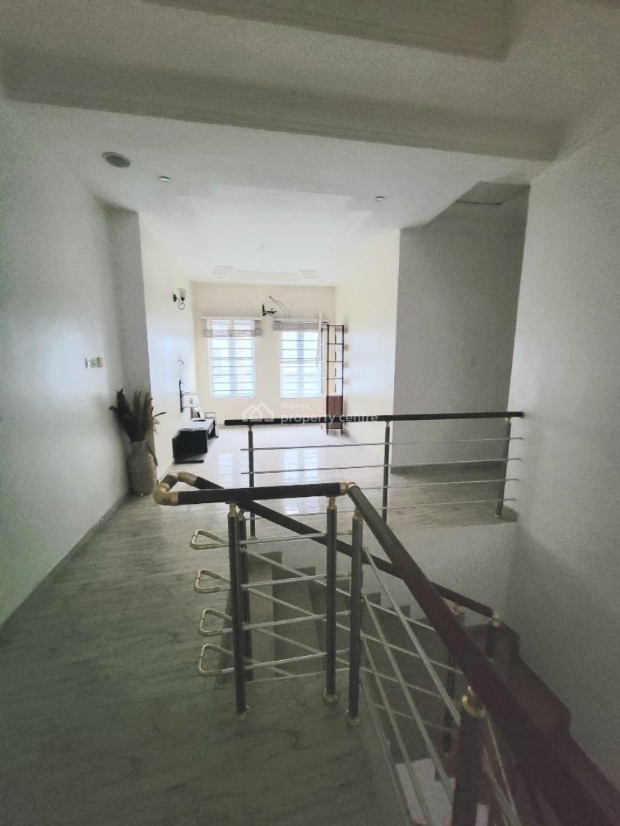 Well Maintained 4 Bedroom Semi Detached Duplex with Bq, Osapa, Lekki, Lagos, Semi-detached Duplex for Rent