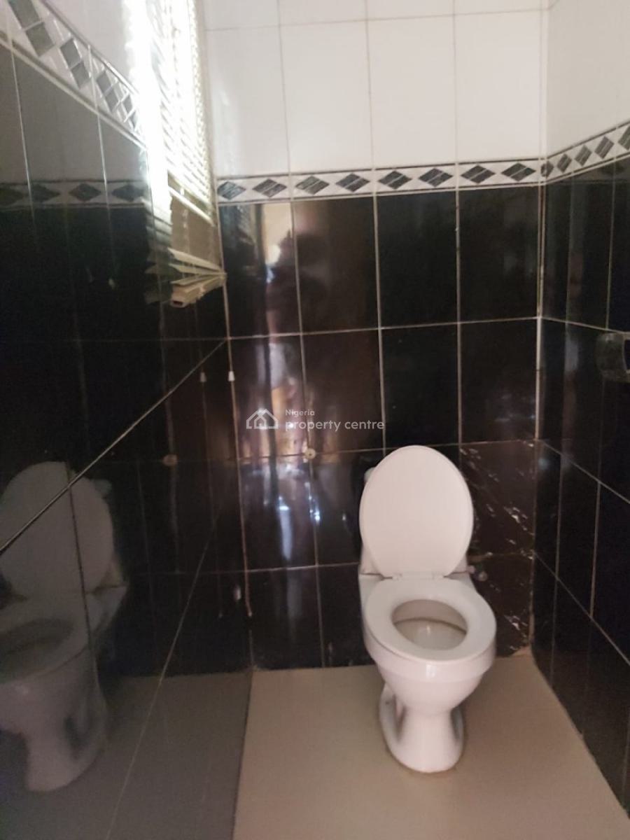 4 Bedrooms Flat, Powerline, Sholuyi, Gbagada, Lagos, Flat / Apartment for Rent