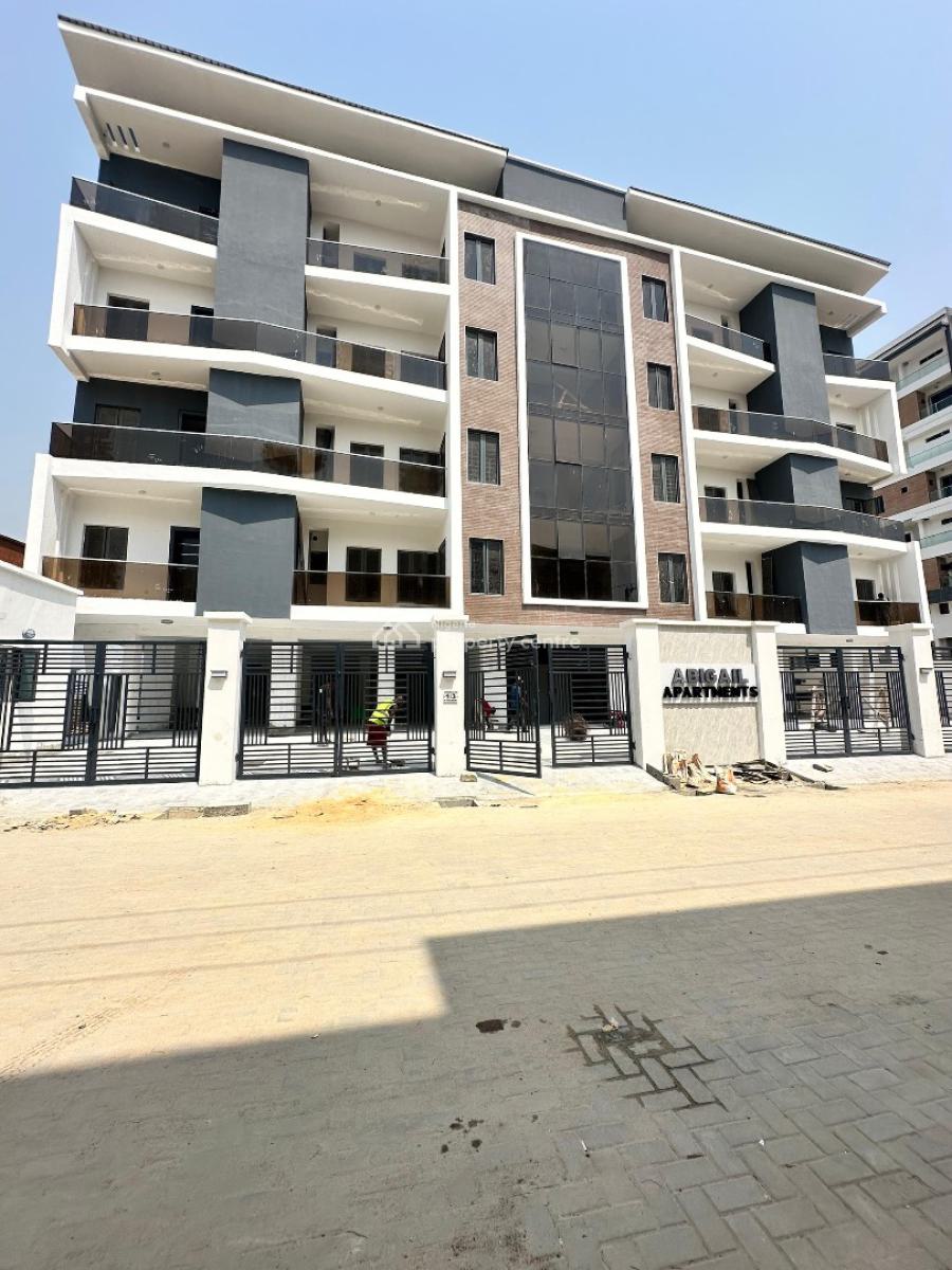 Beautifully Built 4 Bedroom Apartment with Bq & Elevator, Lekki Phase 1, Lekki, Lagos, Flat / Apartment for Sale