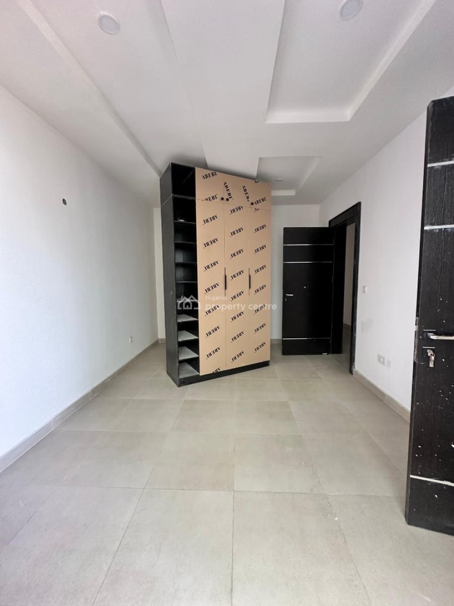Beautifully Built 4 Bedroom Apartment with Bq & Elevator, Lekki Phase 1, Lekki, Lagos, Flat / Apartment for Sale