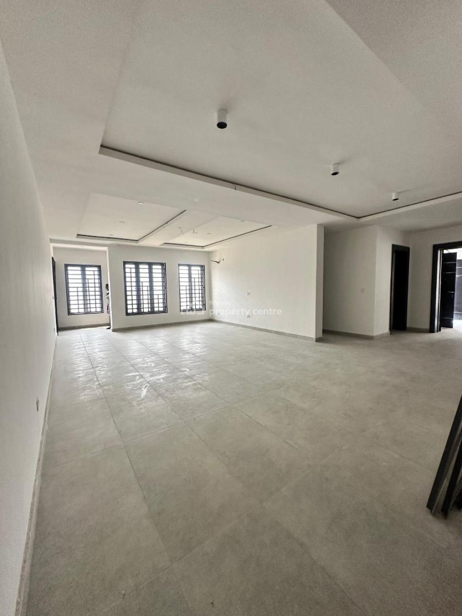 Beautifully Built 4 Bedroom Apartment with Bq & Elevator, Lekki Phase 1, Lekki, Lagos, Flat / Apartment for Sale