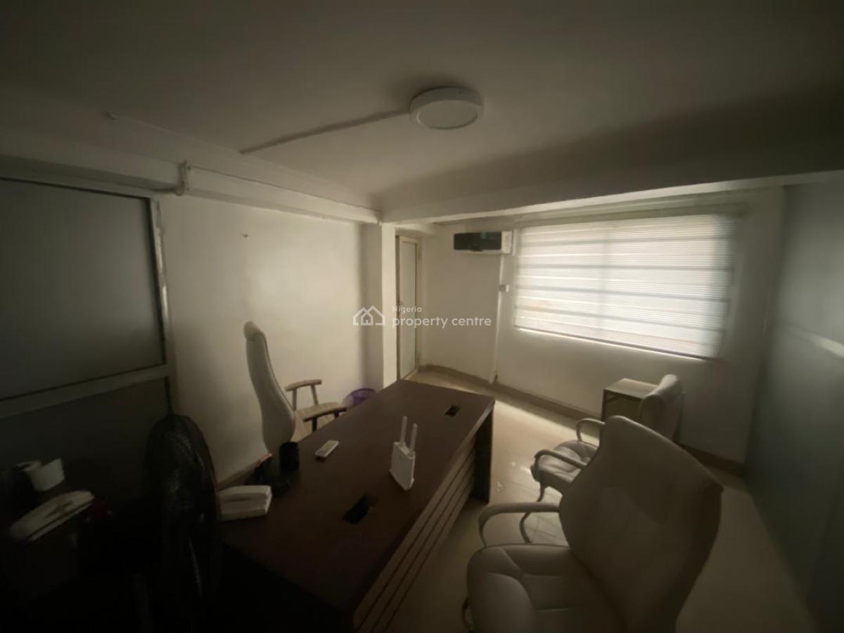 Well-located 120 Square Metre Office Space, Ikeja, Lagos, Office Space for Rent