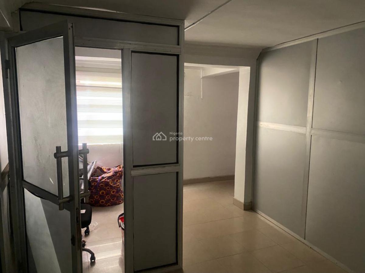 Well-located 120 Square Metre Office Space, Ikeja, Lagos, Office Space for Rent