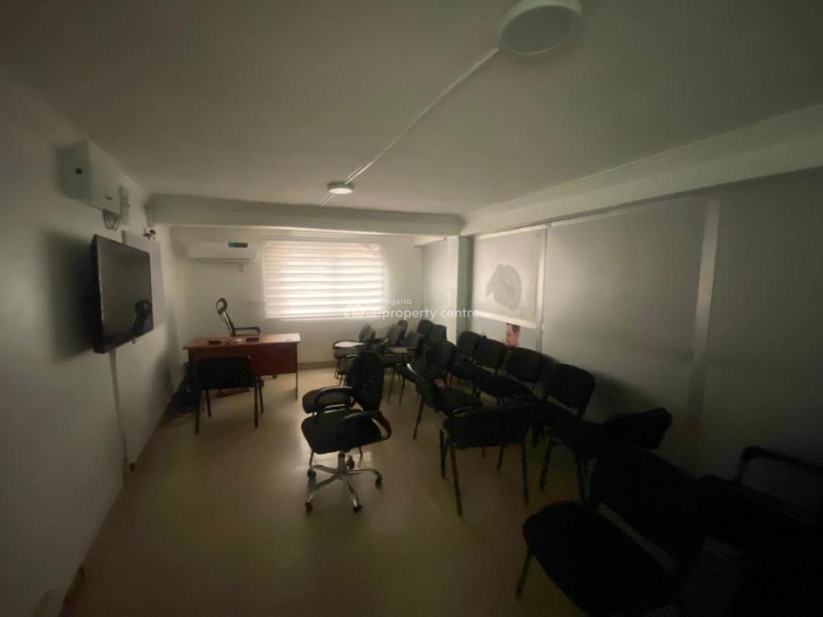 Well-located 120 Square Metre Office Space, Ikeja, Lagos, Office Space for Rent