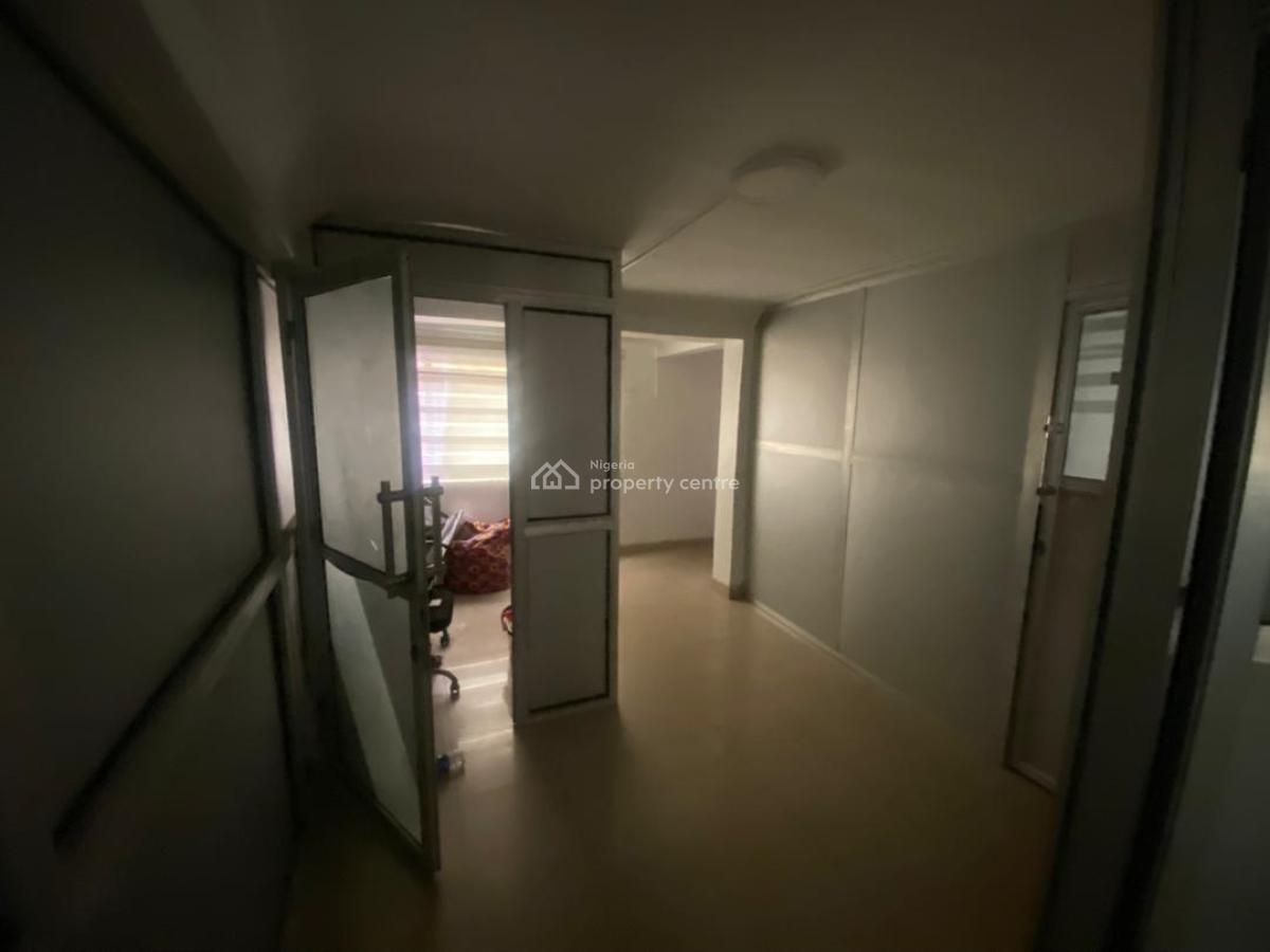 Well-located 120 Square Metre Office Space, Ikeja, Lagos, Office Space for Rent