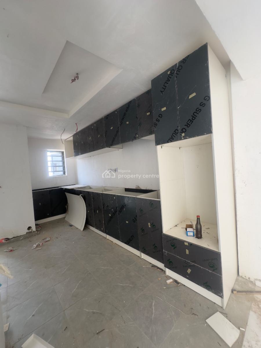 2bedroom Apartment with Elevator, Lekki Phase 1, Lekki, Lagos, Flat / Apartment for Sale
