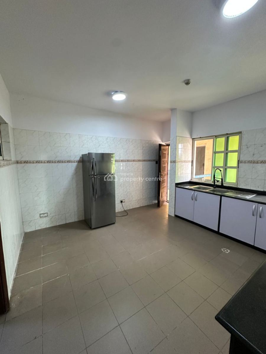 Spacious & Well-maintained 3-bedroom Apartment with Study Room, Ikoyi, Lagos, Flat / Apartment for Rent