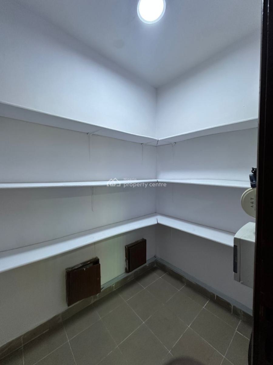 Spacious & Well-maintained 3-bedroom Apartment with Study Room, Ikoyi, Lagos, Flat / Apartment for Rent