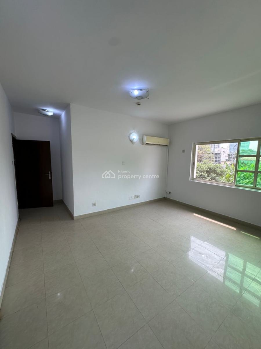 Spacious & Well-maintained 3-bedroom Apartment with Study Room, Ikoyi, Lagos, Flat / Apartment for Rent