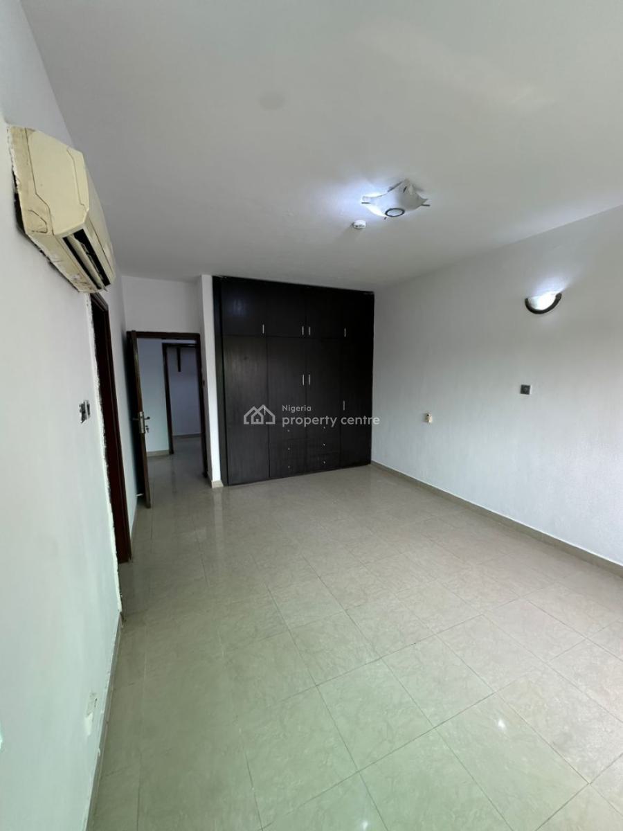 Spacious & Well-maintained 3-bedroom Apartment with Study Room, Ikoyi, Lagos, Flat / Apartment for Rent