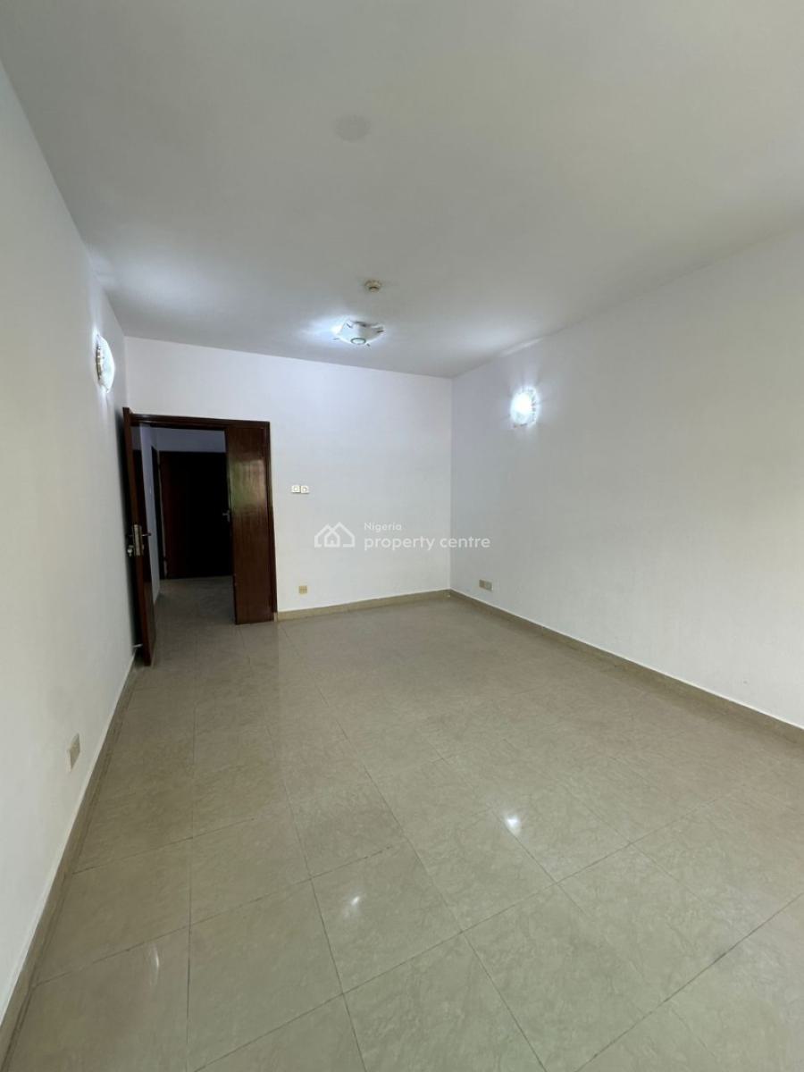 Spacious & Well-maintained 3-bedroom Apartment with Study Room, Ikoyi, Lagos, Flat / Apartment for Rent