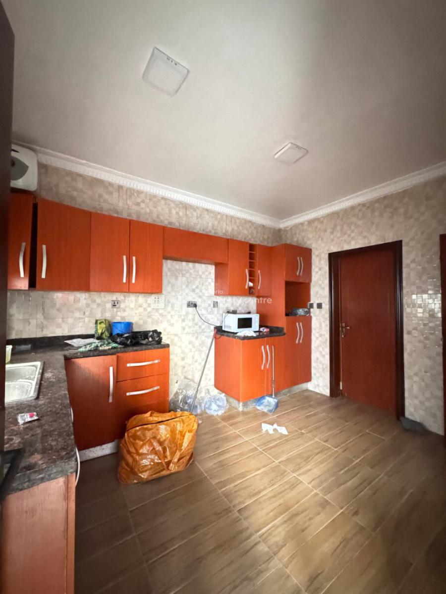 Well Maintained 3 Bedroom Terrace with Mini Flat, Ikate, Lekki, Lagos, Terraced Duplex for Sale