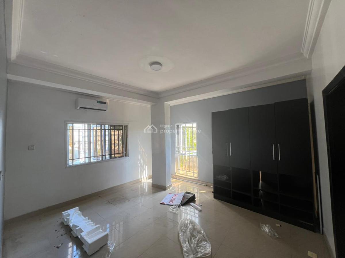 Well Maintained 3 Bedroom Apartment with a Bq, Lekki Phase 1, Lekki, Lagos, Flat / Apartment for Sale