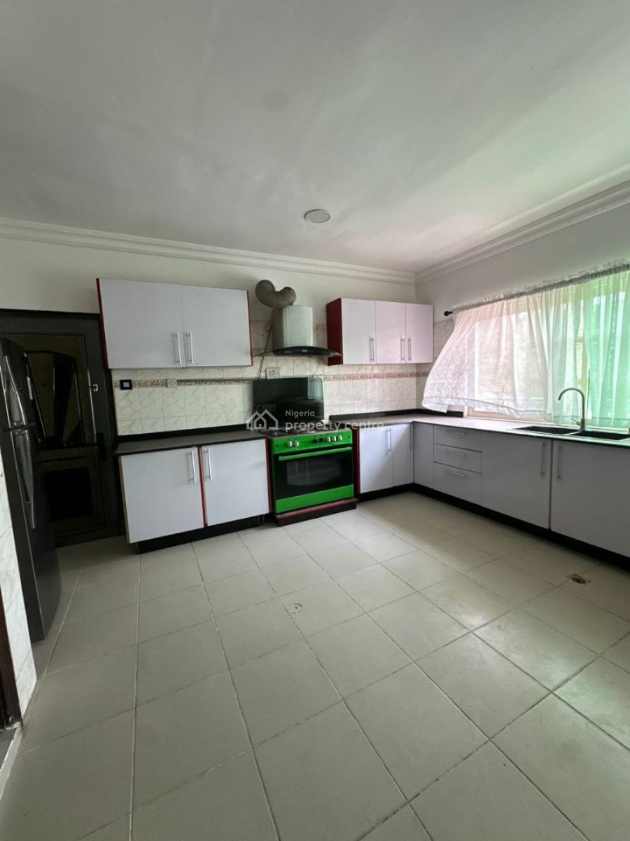 Spacious & Well-maintained 4-bedroom Furnished Penthouse Apartment, Ikoyi, Lagos, Flat / Apartment for Rent