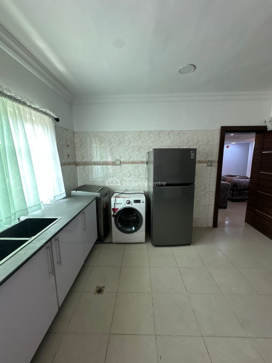 Spacious & Well-maintained 4-bedroom Furnished Penthouse Apartment, Ikoyi, Lagos, Flat / Apartment for Rent