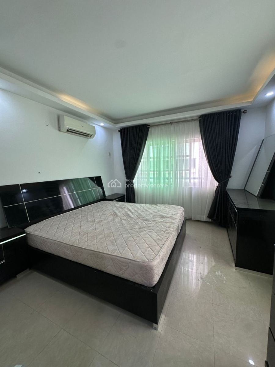 Spacious & Well-maintained 4-bedroom Furnished Penthouse Apartment, Ikoyi, Lagos, Flat / Apartment for Rent
