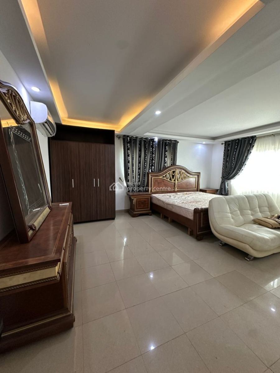 Spacious & Well-maintained 4-bedroom Furnished Penthouse Apartment, Ikoyi, Lagos, Flat / Apartment for Rent