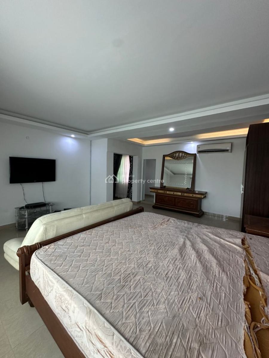 Spacious & Well-maintained 4-bedroom Furnished Penthouse Apartment, Ikoyi, Lagos, Flat / Apartment for Rent