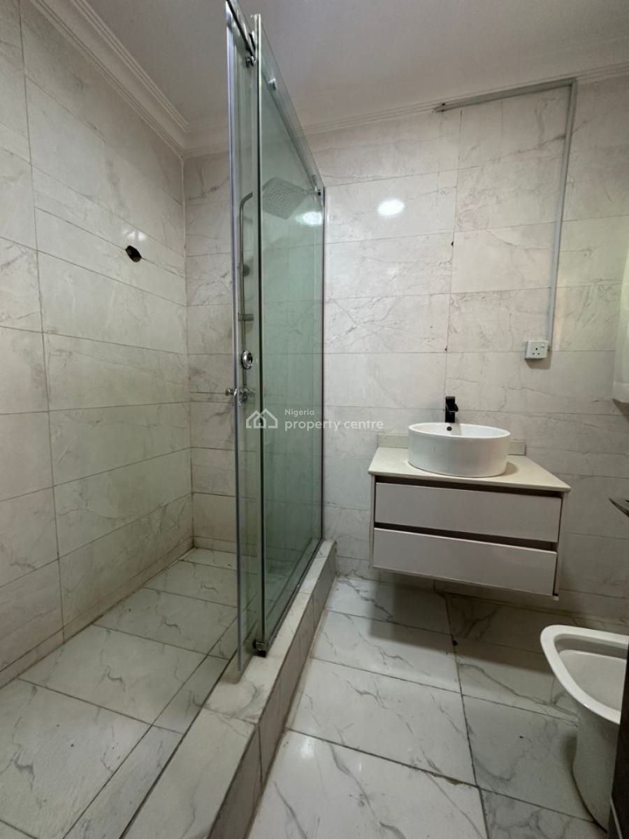 Spacious & Well-maintained 4-bedroom Furnished Penthouse Apartment, Ikoyi, Lagos, Flat / Apartment for Rent