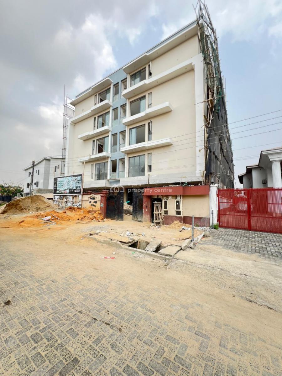 Spacious 2 Bedroom Apartment with and Elevator Suitable for Investment, Lekki Phase 1, Lekki, Lagos, Flat / Apartment for Sale