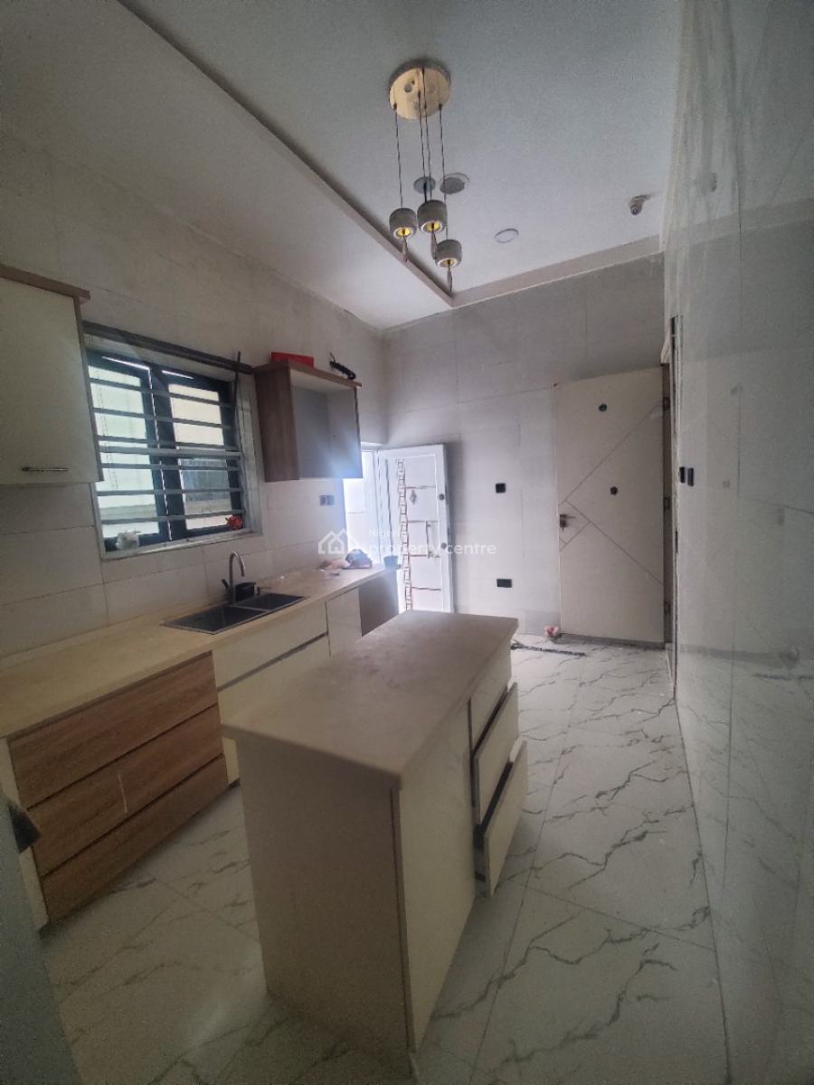 1 Room Shared  Kitchen  Apt, Denko Estate, Lekki, Lagos, Self Contain (single Rooms) for Rent