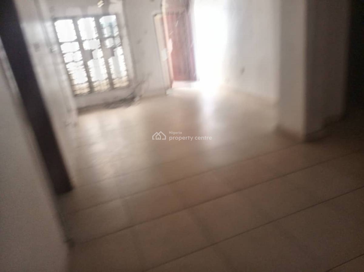Well Maintained 3 Bedroom Flat, Igboefon, Lekki, Lagos, House for Rent