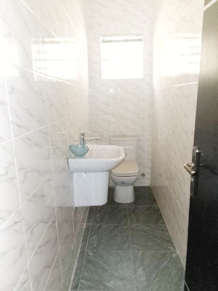 Luxury 3 Bedroom Flat, Gra Phase 1, Magodo, Lagos, Flat / Apartment for Rent