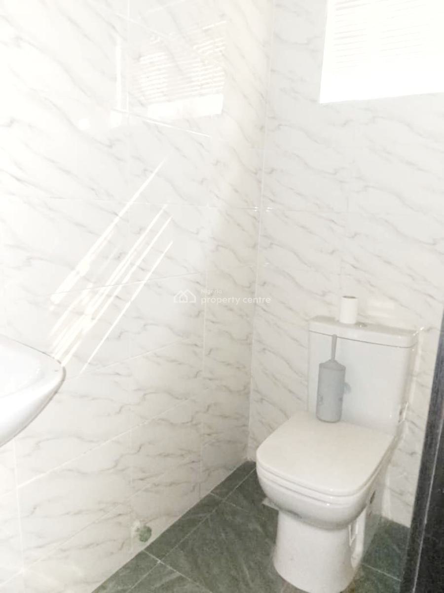 Luxury 3 Bedroom Flat, Gra Phase 1, Magodo, Lagos, Flat / Apartment for Rent