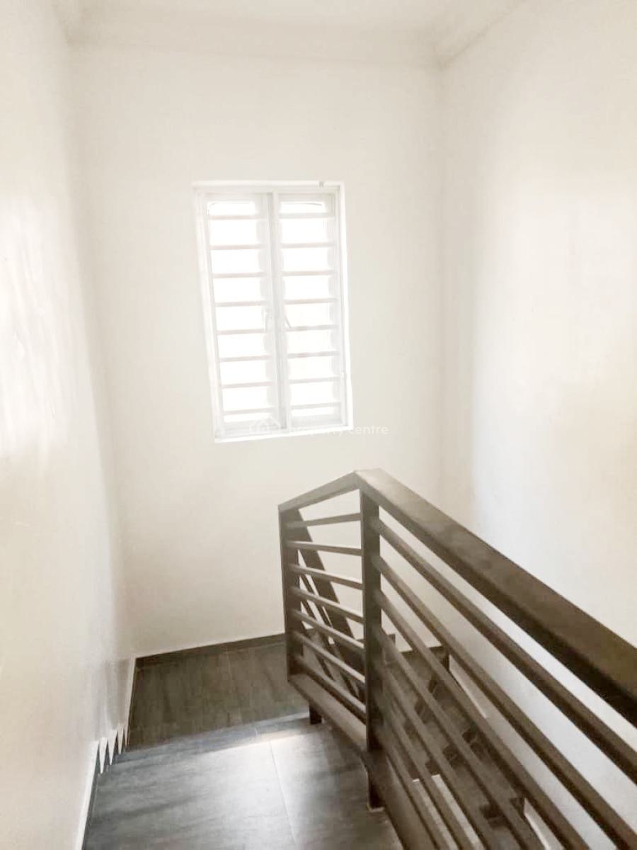 a Well Maintained Spacious 3 Bedroom Flat, Gra Phase 1, Magodo, Lagos, Flat / Apartment for Rent