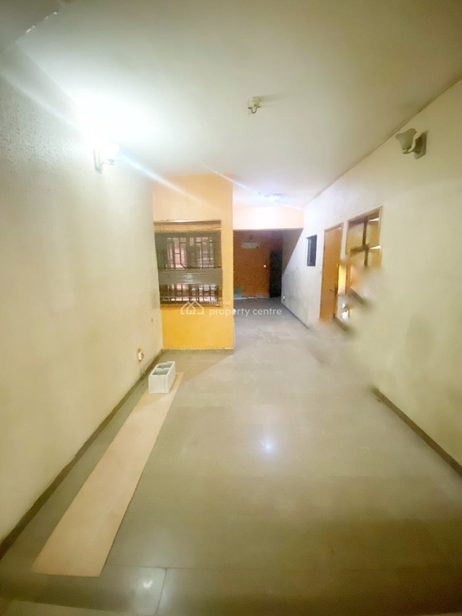 a Well Maintained Spacious 3 Bedroom Flat, Omole Phase 1, Ikeja, Lagos, Flat / Apartment for Rent
