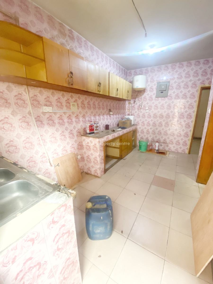 a Well Maintained Spacious 3 Bedroom Flat, Omole Phase 1, Ikeja, Lagos, Flat / Apartment for Rent