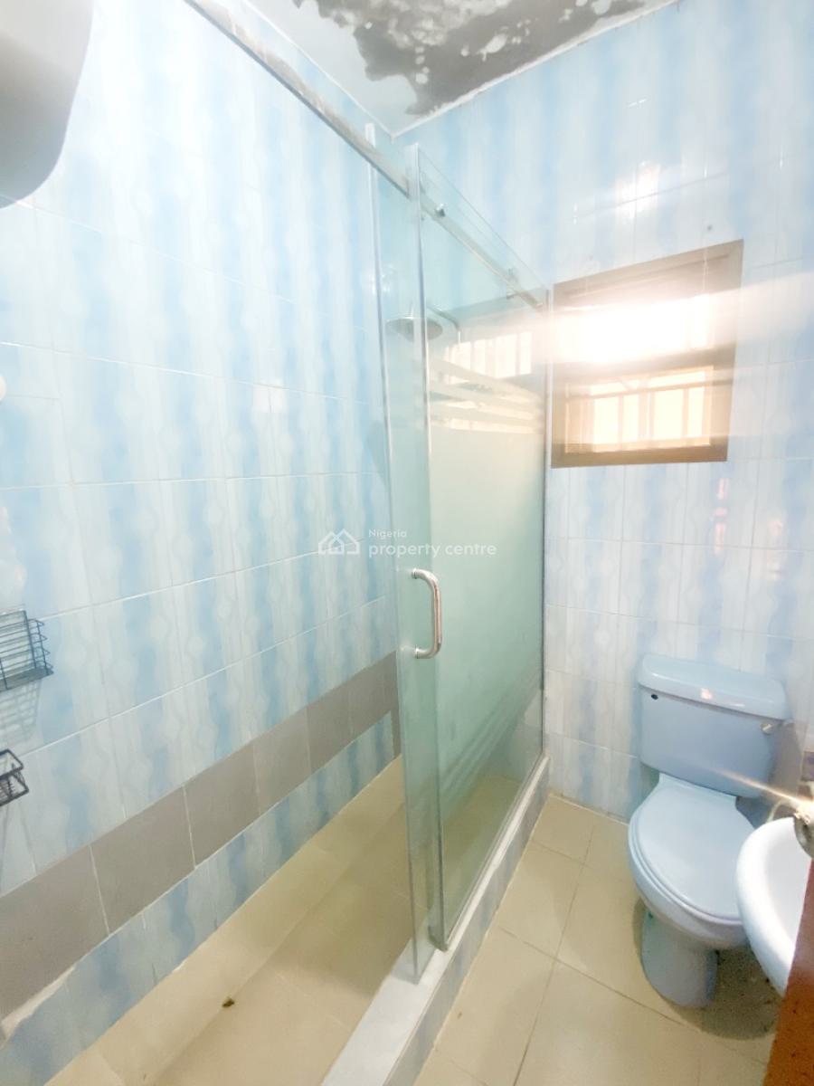 a Well Maintained Spacious 3 Bedroom Flat, Omole Phase 1, Ikeja, Lagos, Flat / Apartment for Rent