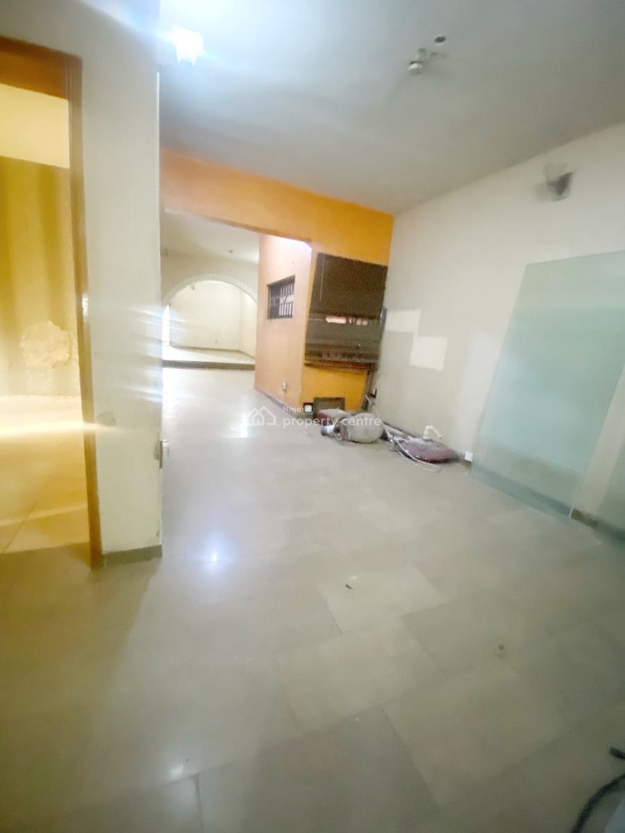 a Well Maintained Spacious 3 Bedroom Flat, Omole Phase 1, Ikeja, Lagos, Flat / Apartment for Rent