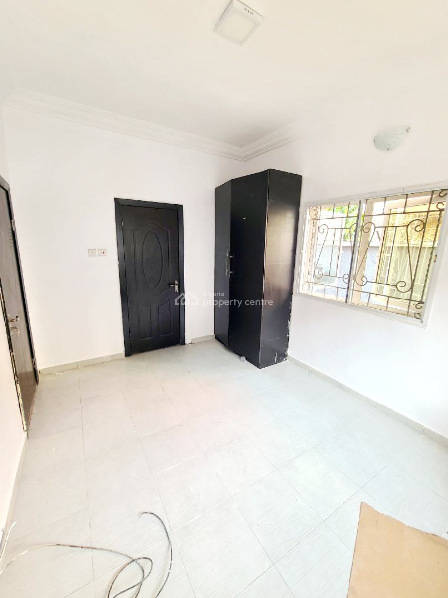 Newly Renovated 3 Bedroom Flat. Ground Floor, Osapa London Estate, Osapa, Lekki, Lagos, Flat / Apartment for Rent