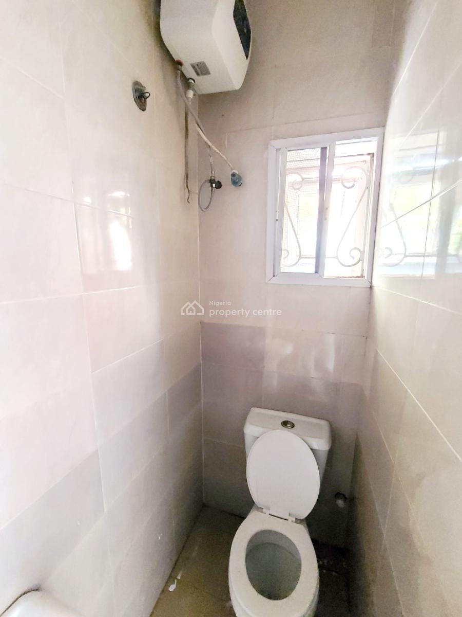 Newly Renovated 3 Bedroom Flat. Ground Floor, Osapa London Estate, Osapa, Lekki, Lagos, Flat / Apartment for Rent