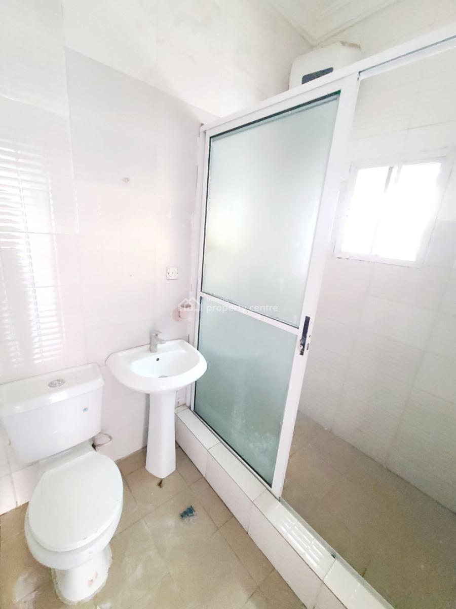 Newly Renovated 3 Bedroom Flat. Ground Floor, Osapa London Estate, Osapa, Lekki, Lagos, Flat / Apartment for Rent