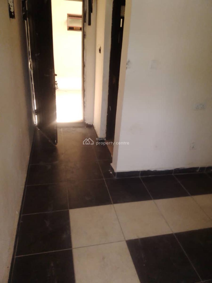 Self Contain, Beach Road, Jakande, Lekki, Lagos, Flat / Apartment for Rent