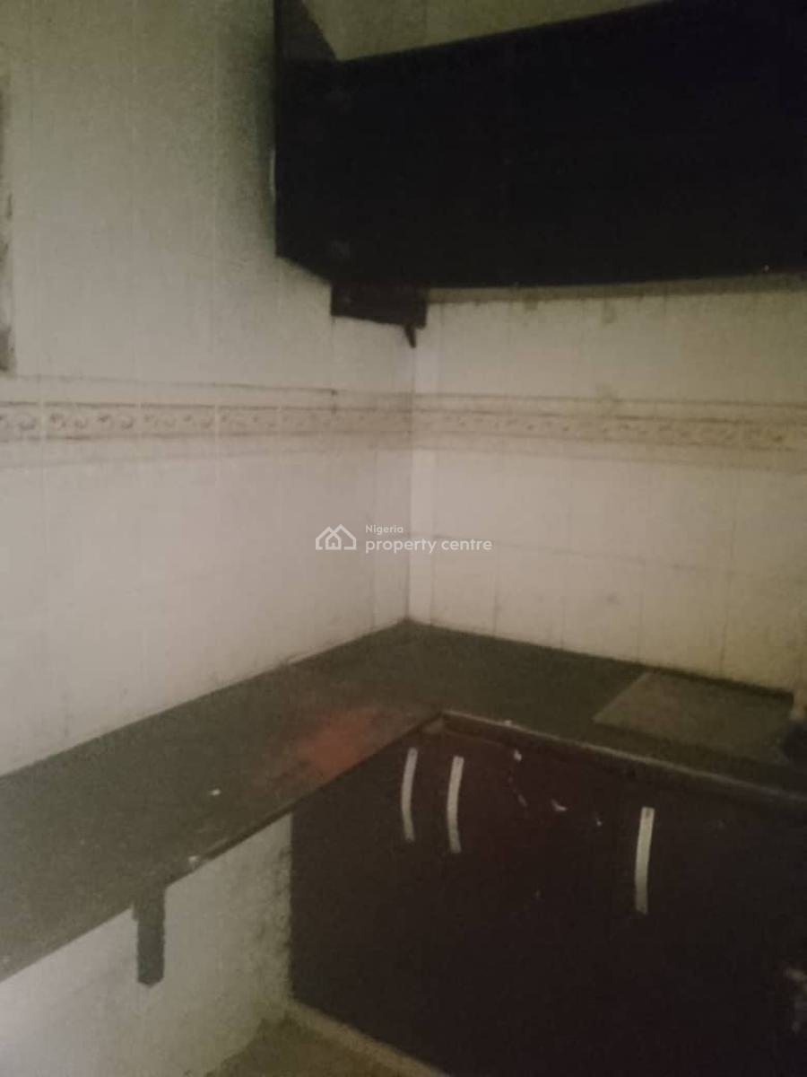 Self Contain, Beach Road, Jakande, Lekki, Lagos, Flat / Apartment for Rent