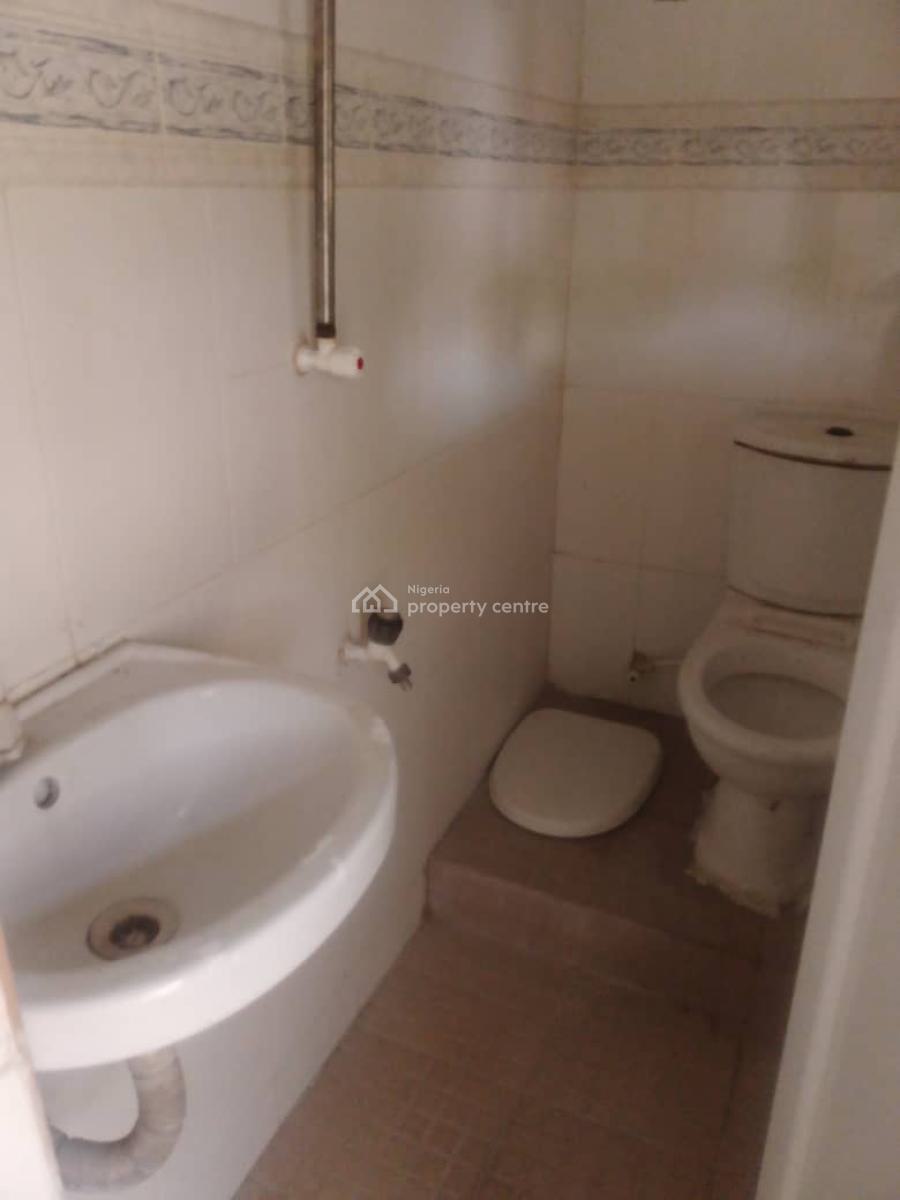 Self Contain, Beach Road, Jakande, Lekki, Lagos, Flat / Apartment for Rent