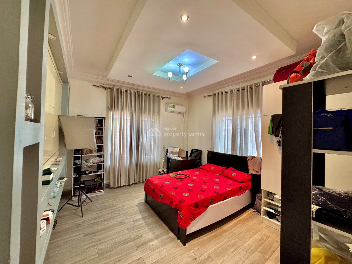 Luxury 3 Bedroom Apartment  in a Secured Estate, Gra Phase 1, Magodo, Lagos, Flat / Apartment for Sale