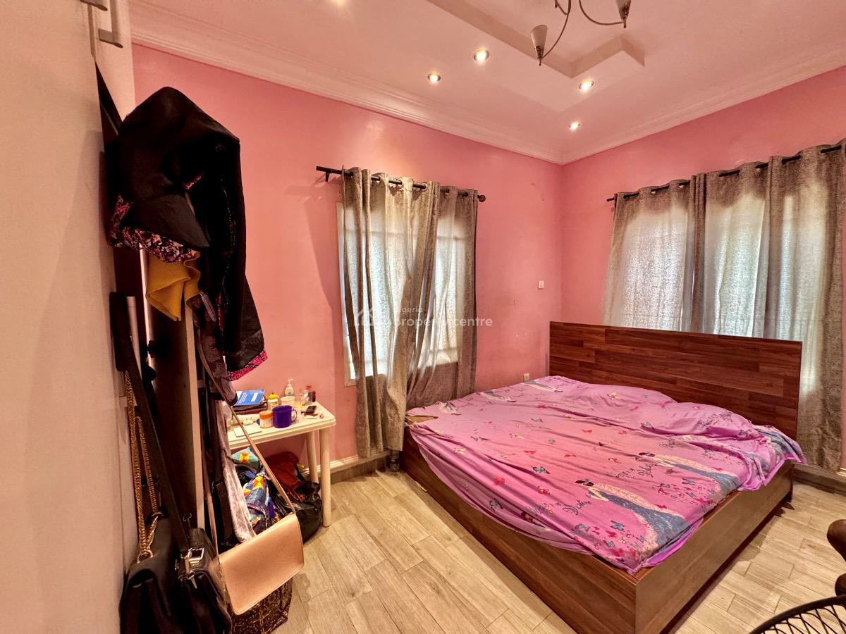 Luxury 3 Bedroom Apartment  in a Secured Estate, Gra Phase 1, Magodo, Lagos, Flat / Apartment for Sale