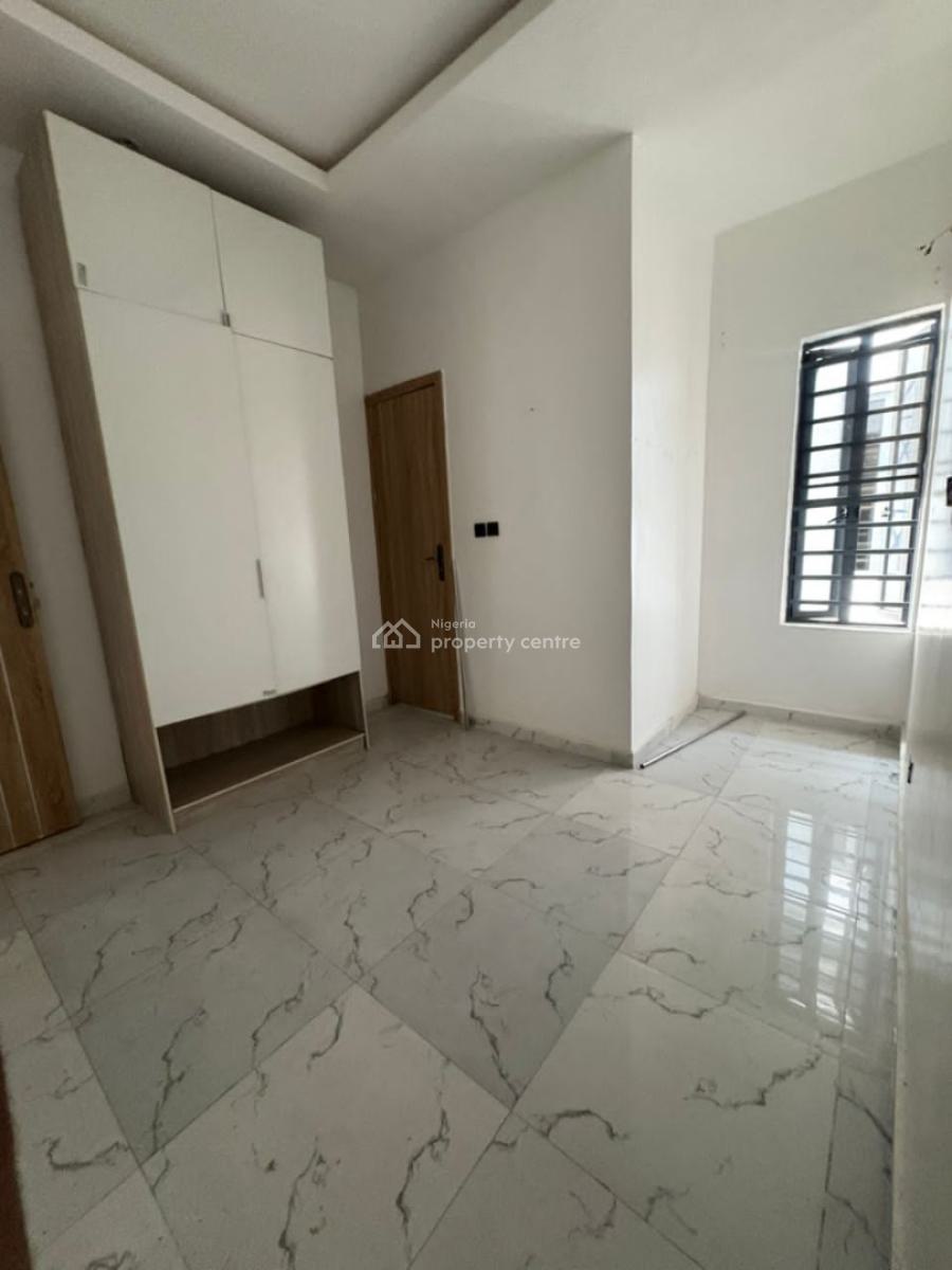 Single Rooms Upstairs in a Shared Apartment Sharing Only Kitchen, West End Estate, Lekki County, Ikota, Lekki, Lagos, Self Contain (single Rooms) for Rent