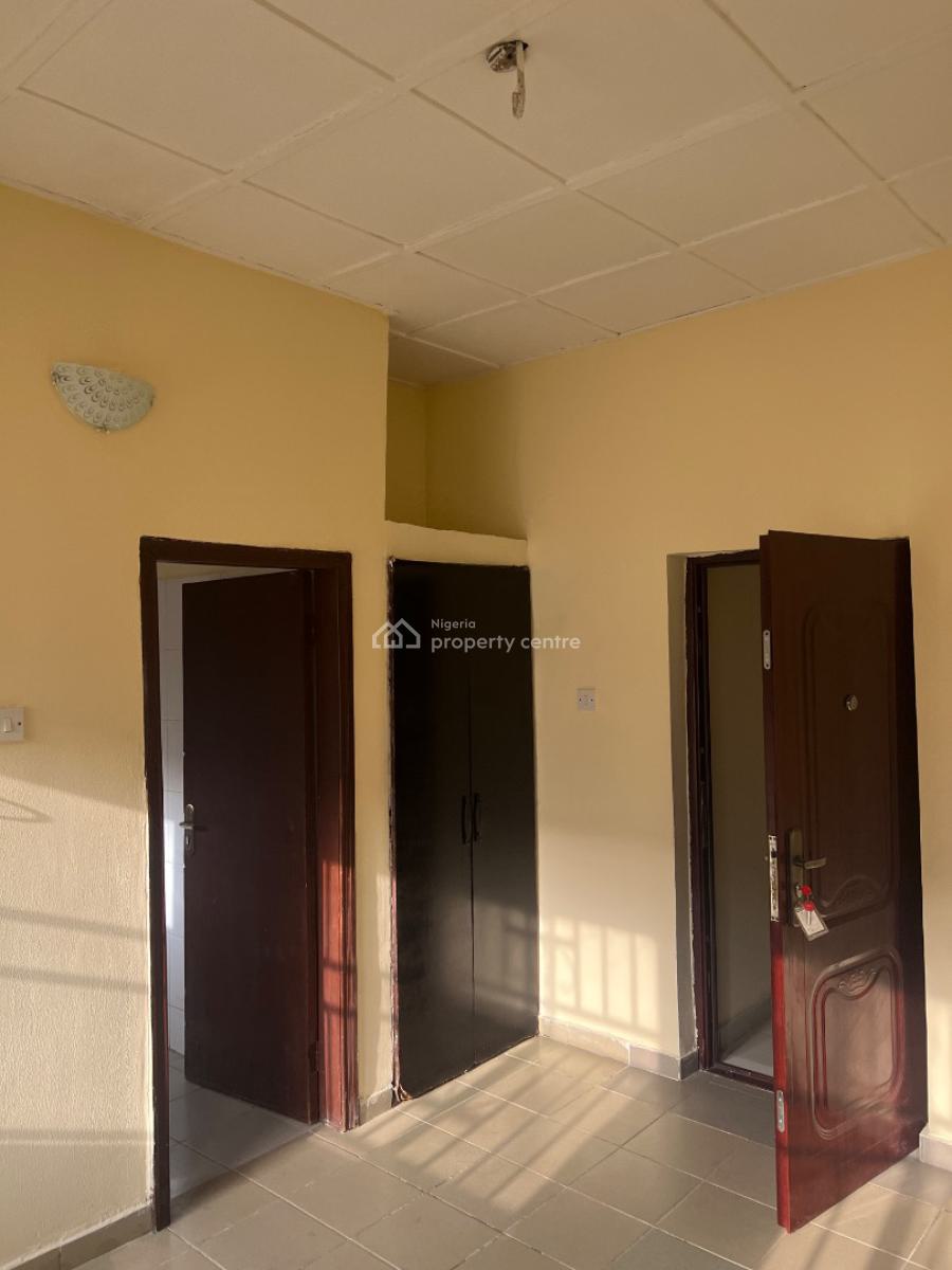 Nice 3 Bedroom Flat, Ground Floor, 3 Toilet, By Nicon Maitama Bridgr, Katampe, Abuja, Flat / Apartment for Rent