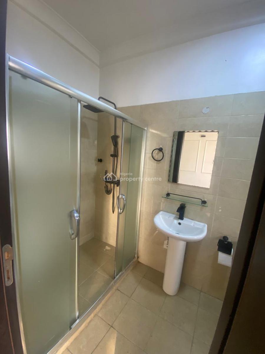 Spacious and Serviced Three Bedroom Flat Apartment, Marwa, Lekki Right, Lekki Phase 1, Lekki, Lagos, Flat / Apartment for Rent
