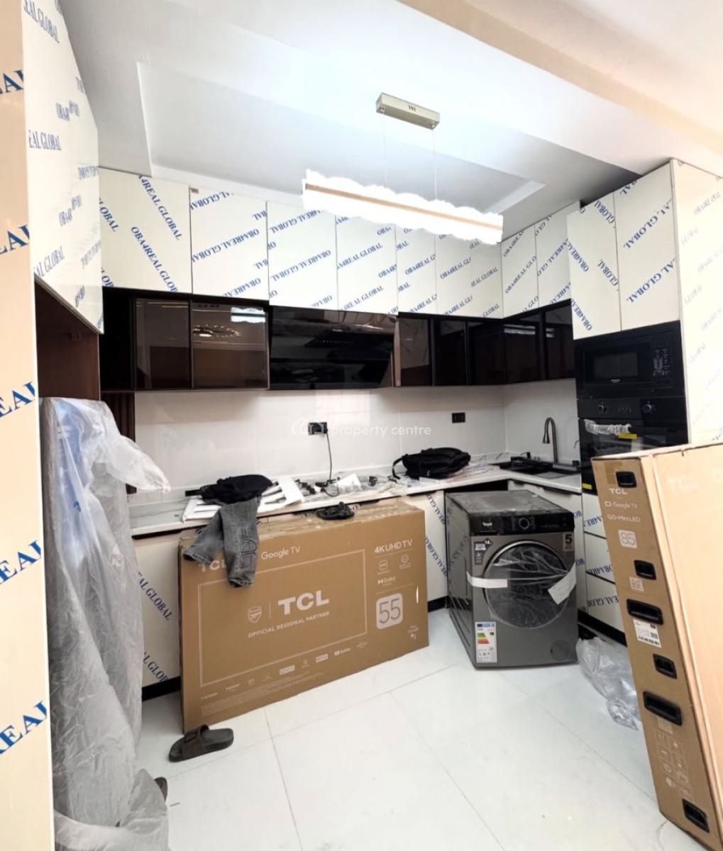 Brand New 2bed Apartment, Off Admiralty Way, Lekki Phase 1, Lekki Phase 1, Lekki, Lagos, Block of Flats for Sale